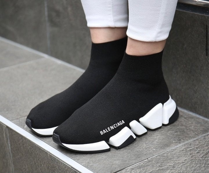 발렌시아가 스피드러너 2.0 블랙 니트 화이트 솔