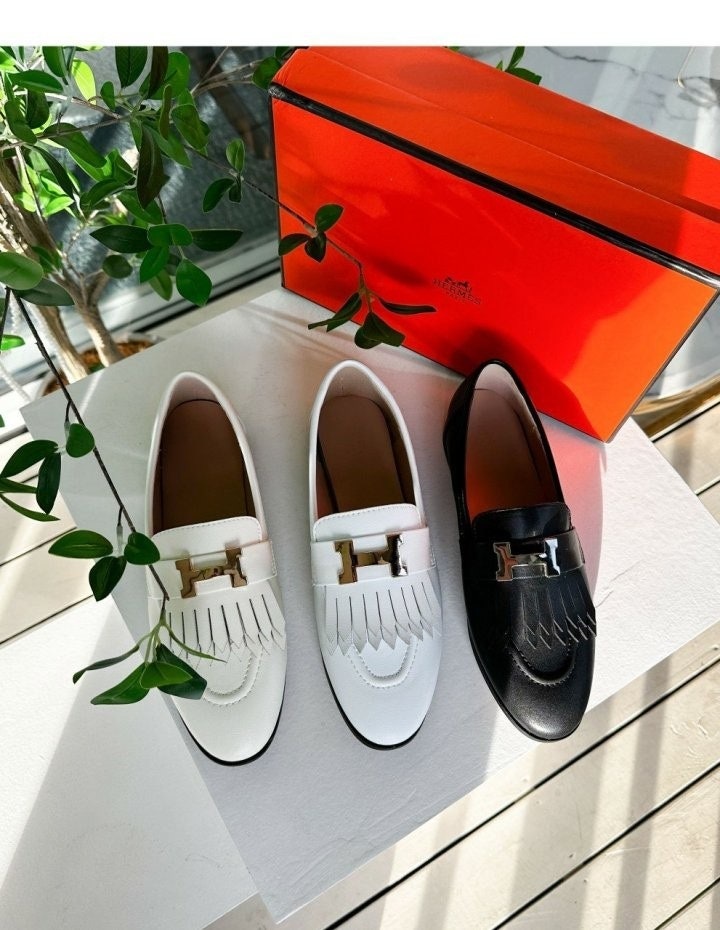 에르메스 여성 H로고 로얄 테슬 로퍼