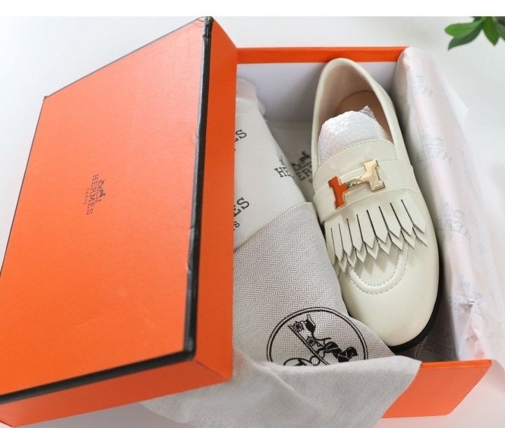 에르메스 여성 H로고 로얄 테슬 로퍼