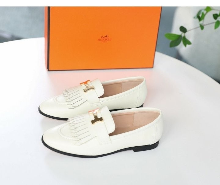 에르메스 여성 H로고 로얄 테슬 로퍼