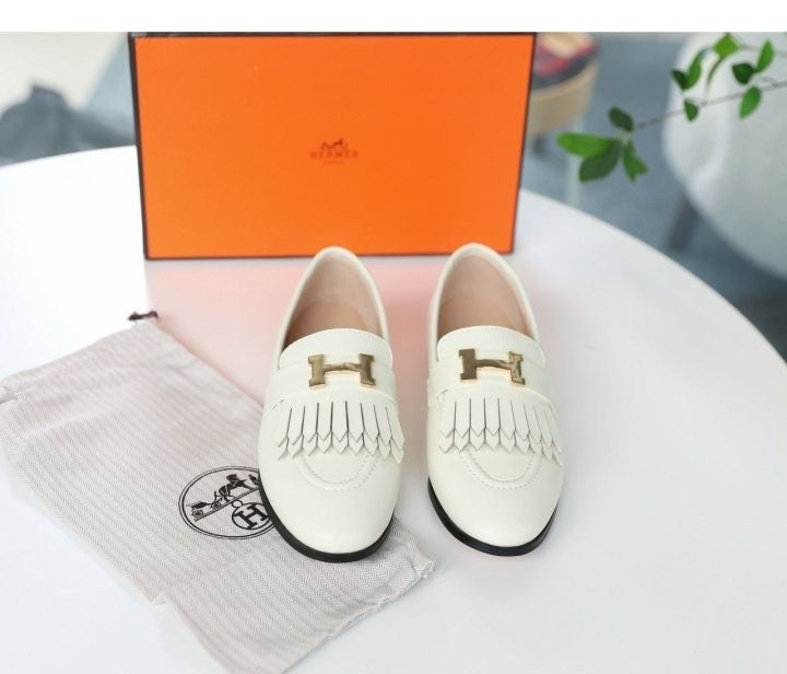 에르메스 여성 H로고 로얄 테슬 로퍼