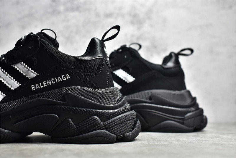 발렌시아가 x 아디다스 트리플 S 스니커즈 블랙
