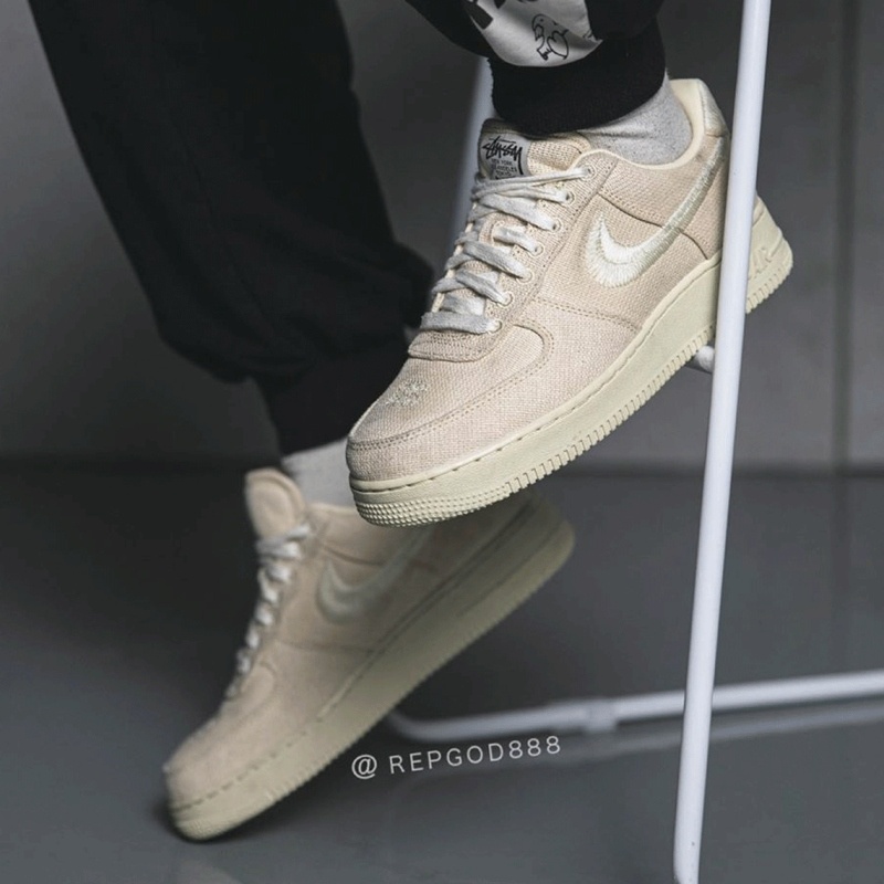 나이키 x 스투시 에어포스 1 로우 파슬