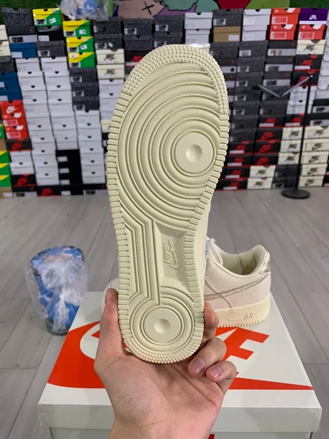 나이키 x 스투시 에어포스 1 로우 파슬