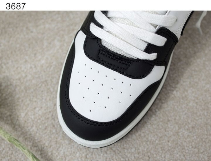 오프화이트 아웃 오브 오피스 OOO 스니커즈 화이트 블랙