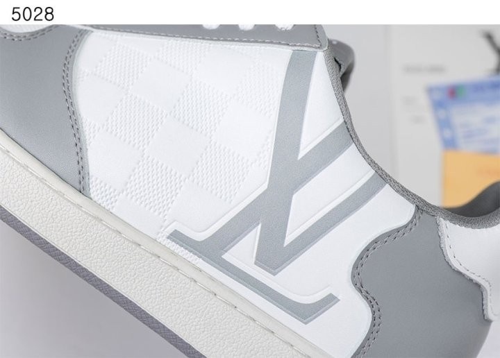 루이비통 리볼리 스니커즈