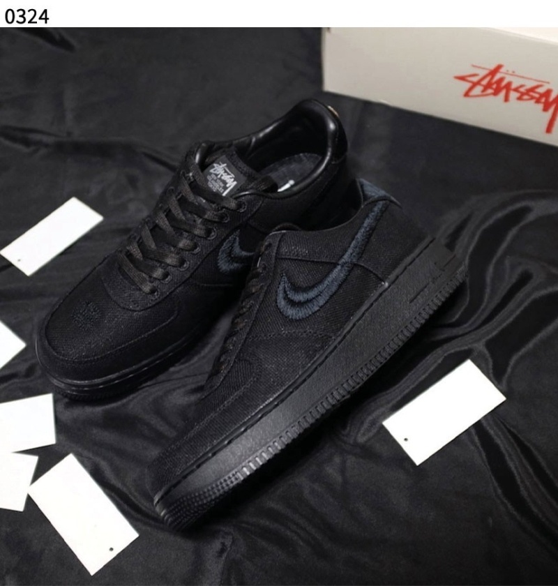 나이키 x 스투시 에어포스1 로우 스니커즈