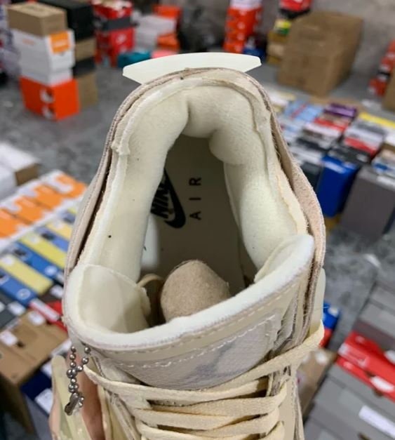 [나이키] 조던 4 x 오프화이트 레트로 SP 세일