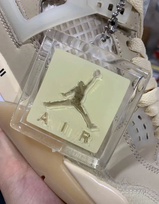 [나이키] 조던 4 x 오프화이트 레트로 SP 세일