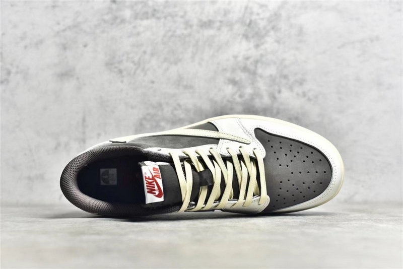 나이키 x 트래비스 스캇 x 프라그먼트 조던1 레트로 로우 OG SP 세일 앤 리저록