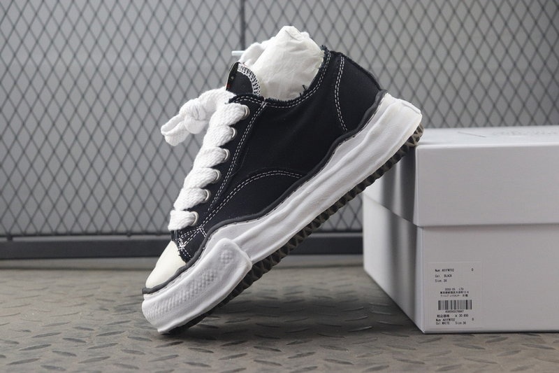 메종 미하라 야스히로 피터슨 OG 솔 캔버스 로우 스니커즈 블랙