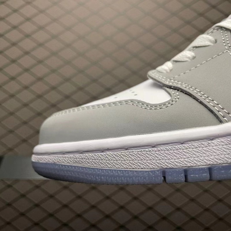 나이키 조던1 로우 울프그레이