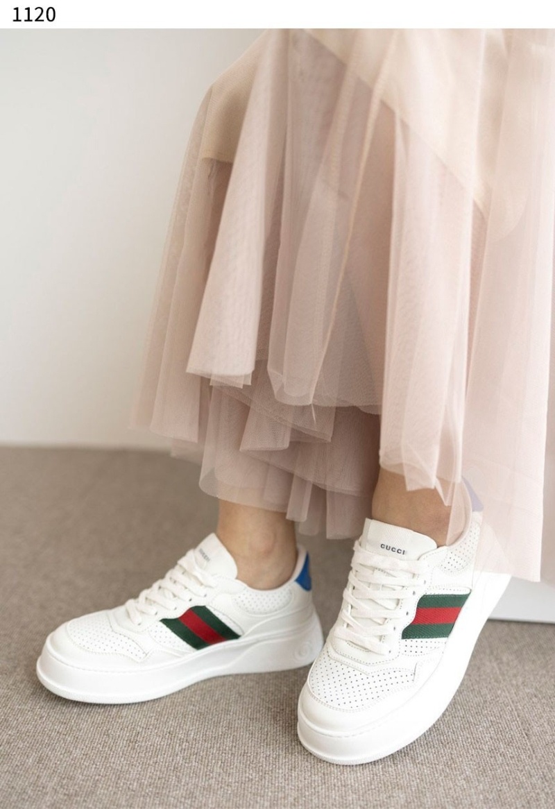 구찌 웹(WED) 디테일 레더 스니커즈