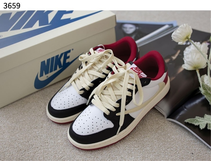 나이키 프라그먼트 x 트래비스스캇 x 에어 조던 1 로우 레드 블