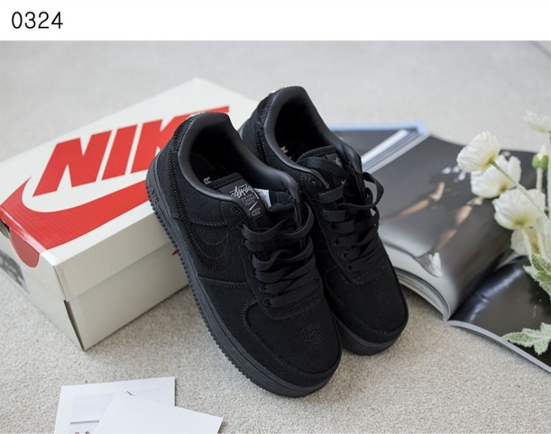 나이키 x 스투시 (stussy) 에어 포스1 로우 스니커즈