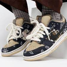 나이키 x 트래비스 스캇 SB 덩크 로우 (해외배송)