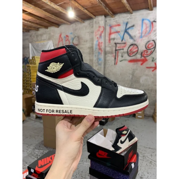 조던 1 레트로 하이 낫 포 리세일 바시티 레드 (해외배송)