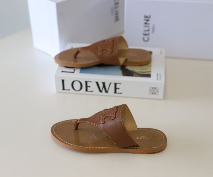 셀린느 트리오페 플립플랍 조리 샌들