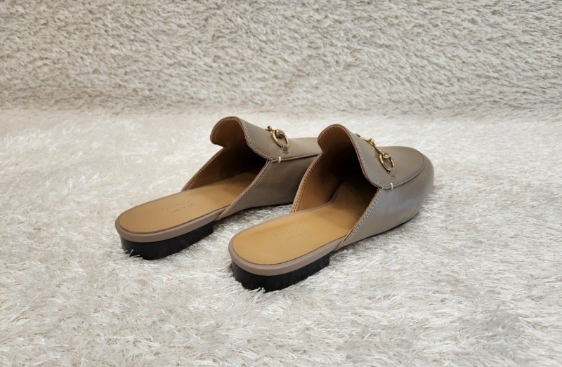 구찌 프린스타운 레더 홀스빗 뮬 -베이지