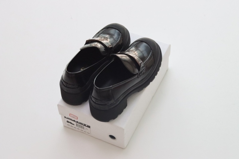 디올 코드 로퍼 브러쉬드 카프스킨 블랙