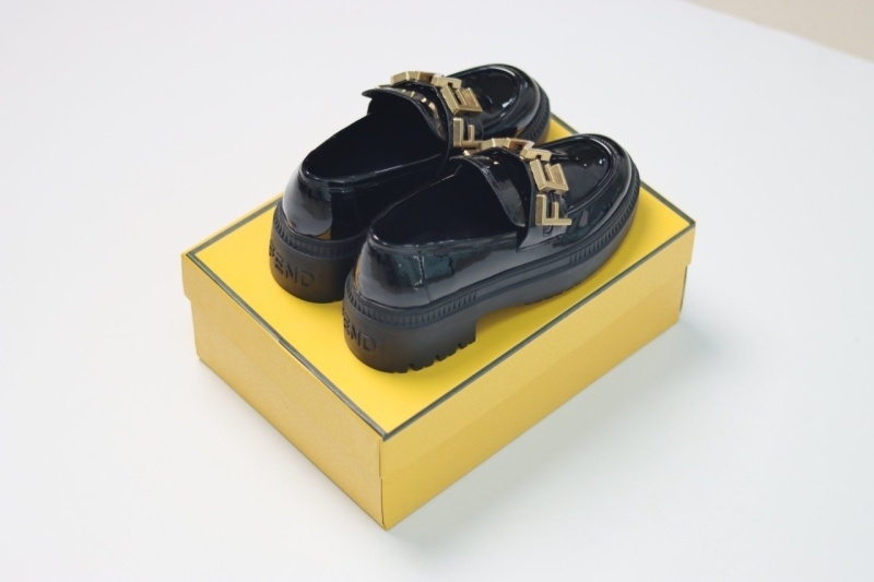 펜디 그래피 로퍼 블랙