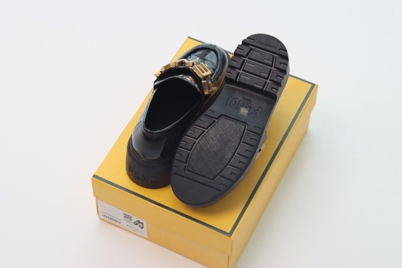 펜디 그래피 로퍼 블랙