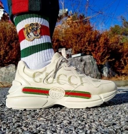 구찌 띠로고 라이톤 스니커즈