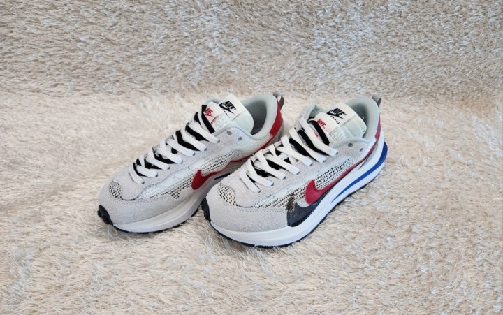 나이키 x 사카이 베이퍼와플 흰빨