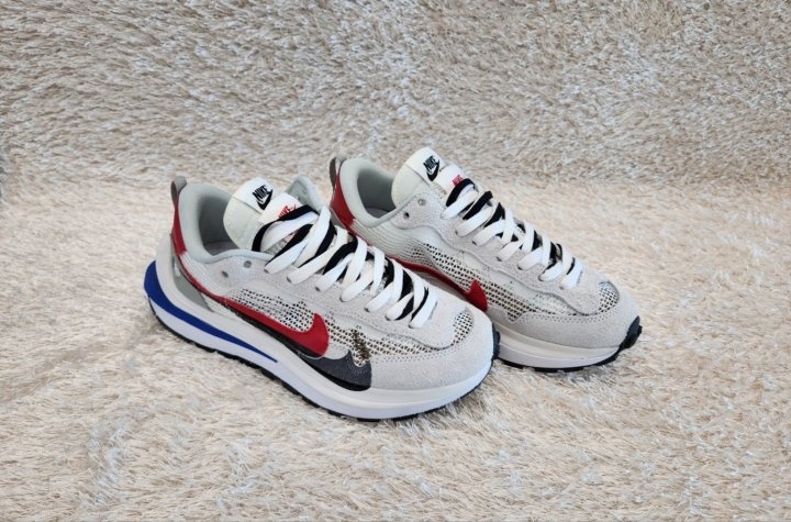 나이키 x 사카이 베이퍼와플 흰빨