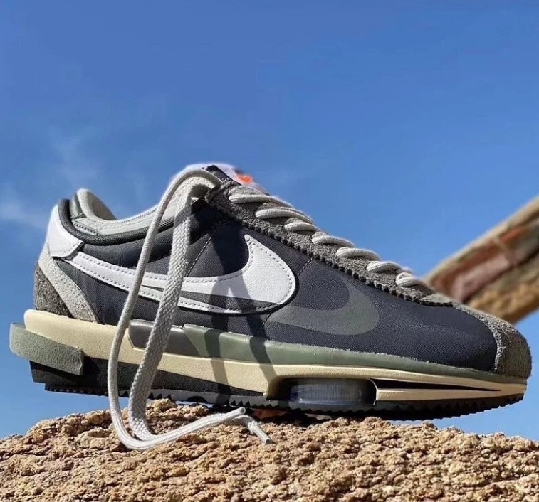 나이키 X 사카이 줌 코르테즈 아이언 그레이