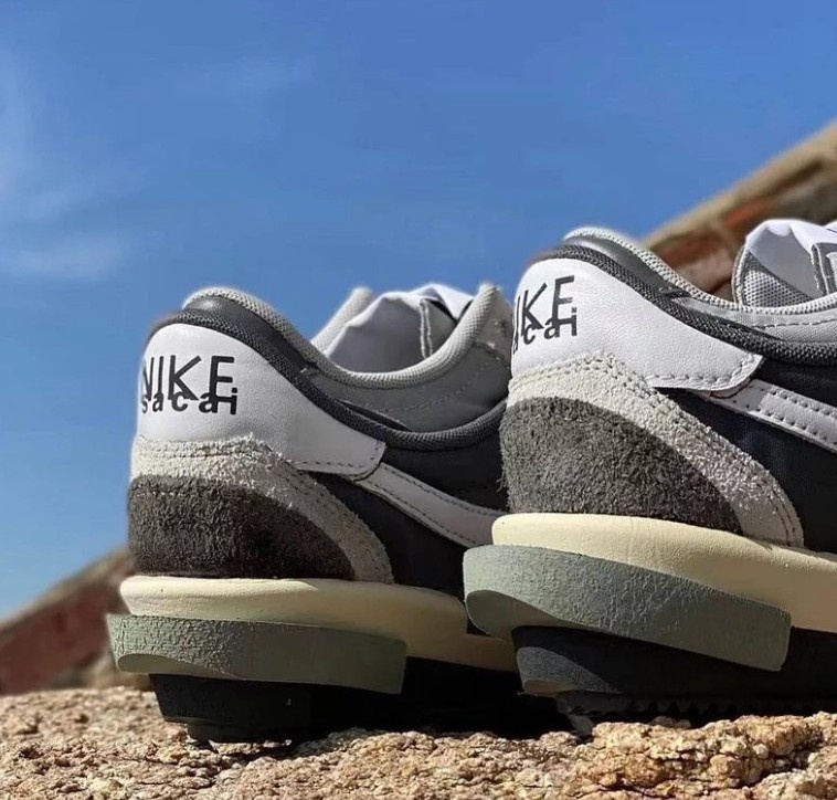 나이키 X 사카이 줌 코르테즈 아이언 그레이