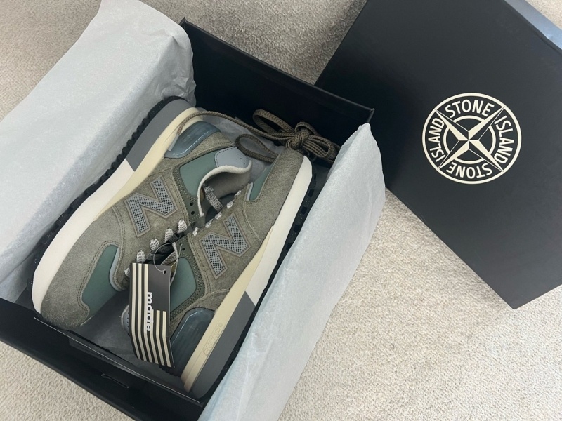 뉴발란스 x 스톤아일랜드 574 스니커즈 레고시그린