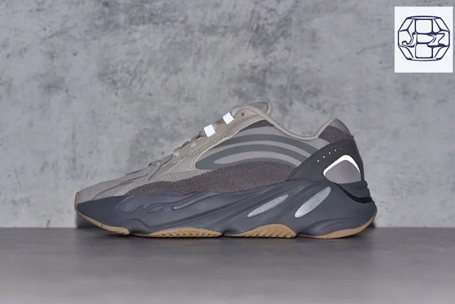 아디다스 이지 부스트 700 V2 테프라 -해외배송-