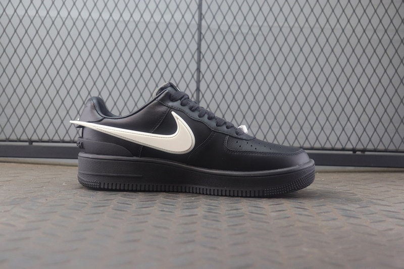 나이키 x 앰부쉬 에어포스 1 로우 SP 블랙 -해외배송-