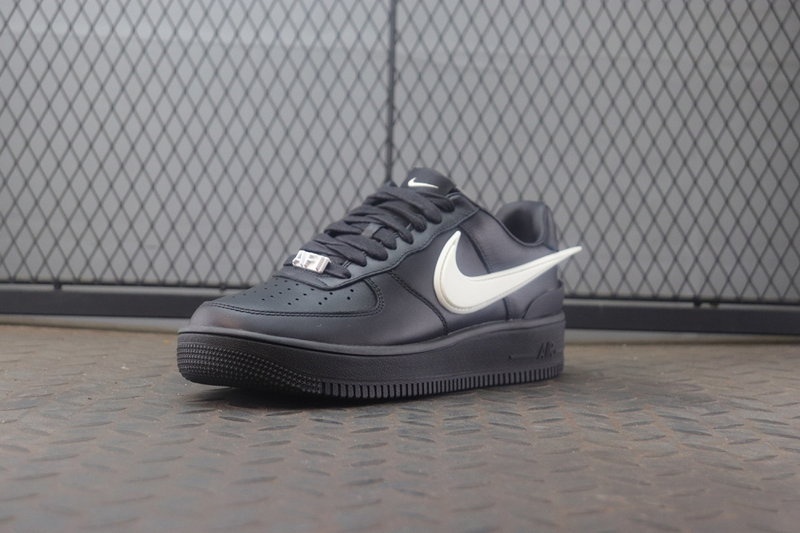 나이키 x 앰부쉬 에어포스 1 로우 SP 블랙 -해외배송-