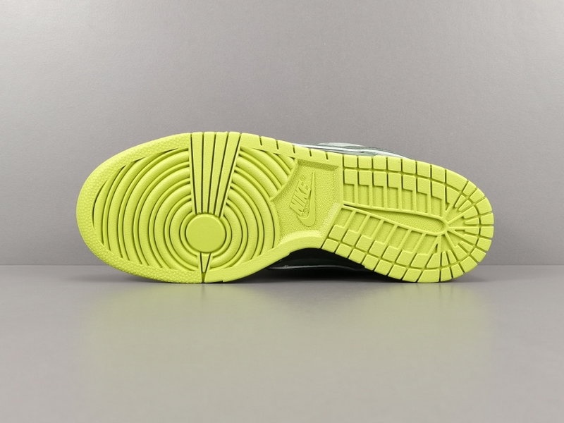 나이키 x 컨셉트 SB 덩크 로우 그린 랍스터 -해외배송-