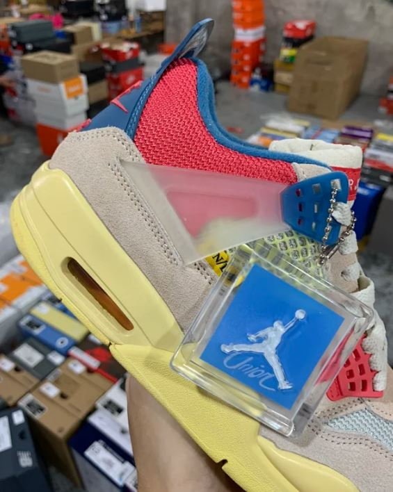 [JORDAN] 조던 4 x 유니온 레트로 구아바 아이스