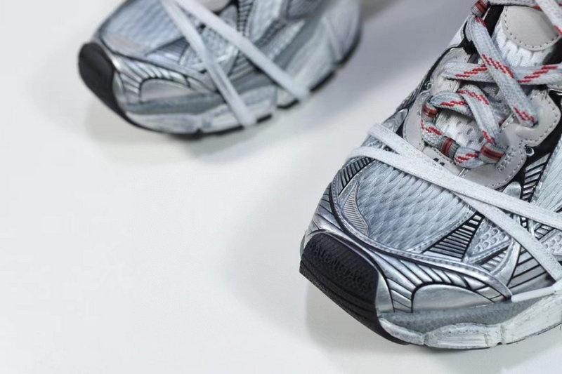 발렌시아가 3XL 스니커즈 그레이 화이트 레드 -해외배송-