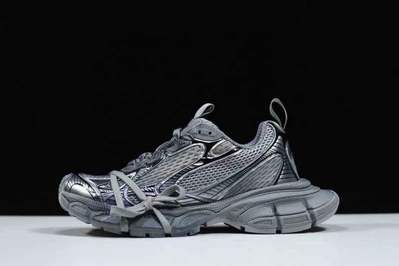 발렌시아가 3XL 스니커즈 블랙 -해외배송-