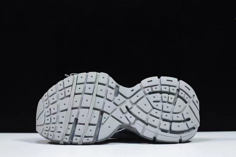 발렌시아가 3XL 스니커즈 블랙 -해외배송-