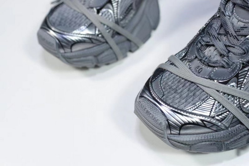 발렌시아가 3XL 스니커즈 블랙 -해외배송-