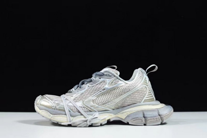 발렌시아가 3XL 스니커즈 라이트 베이지 -해외배송-