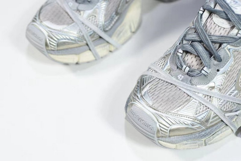 발렌시아가 3XL 스니커즈 라이트 베이지 -해외배송-