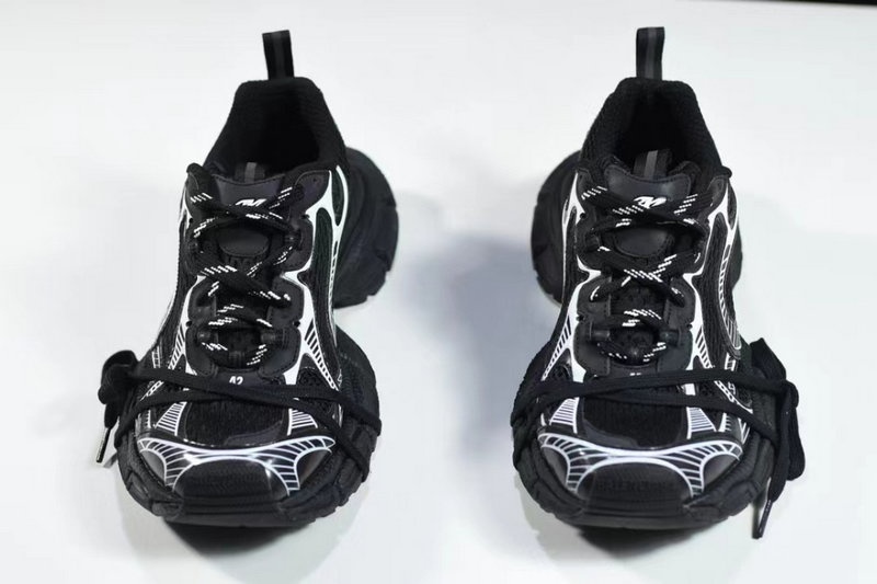 발렌시아가 3XL 스니커즈 블랙 화이트 -해외배송-