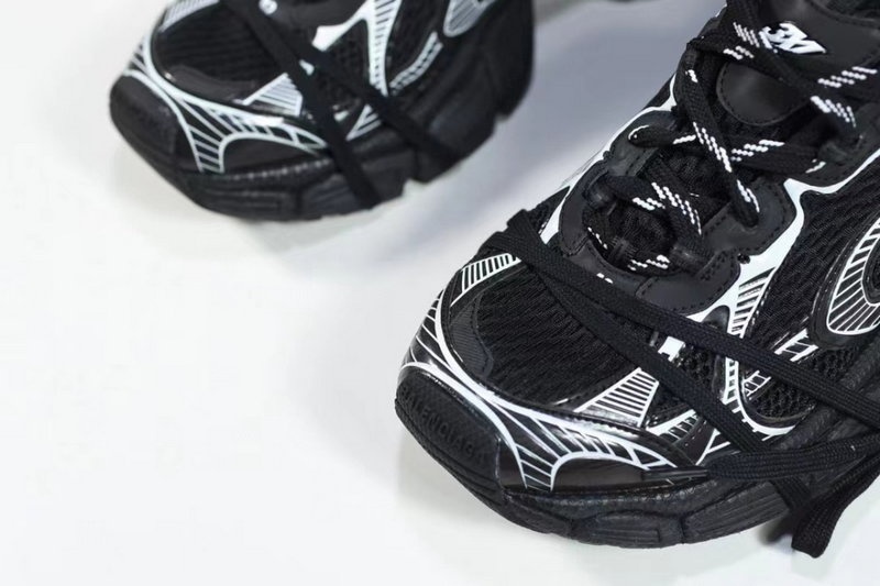 발렌시아가 3XL 스니커즈 블랙 화이트 -해외배송-