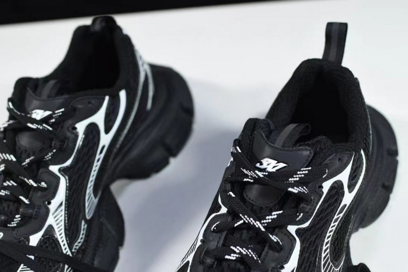 발렌시아가 3XL 스니커즈 블랙 화이트 -해외배송-