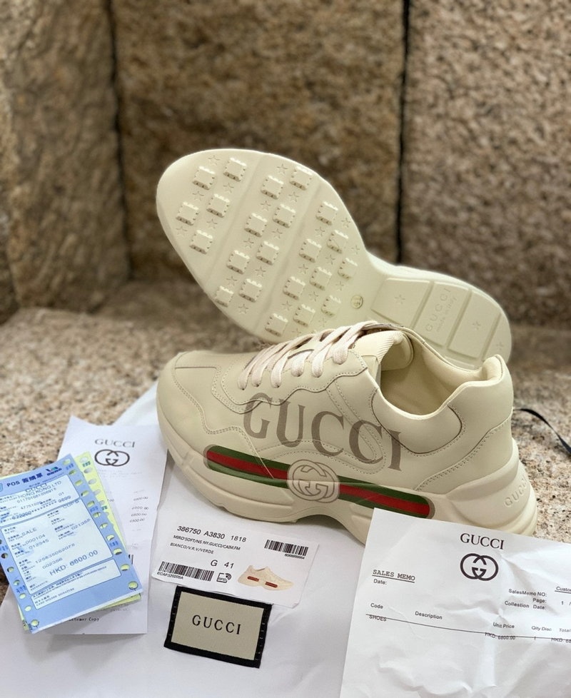 구찌 띠로고 라이톤 스니커즈