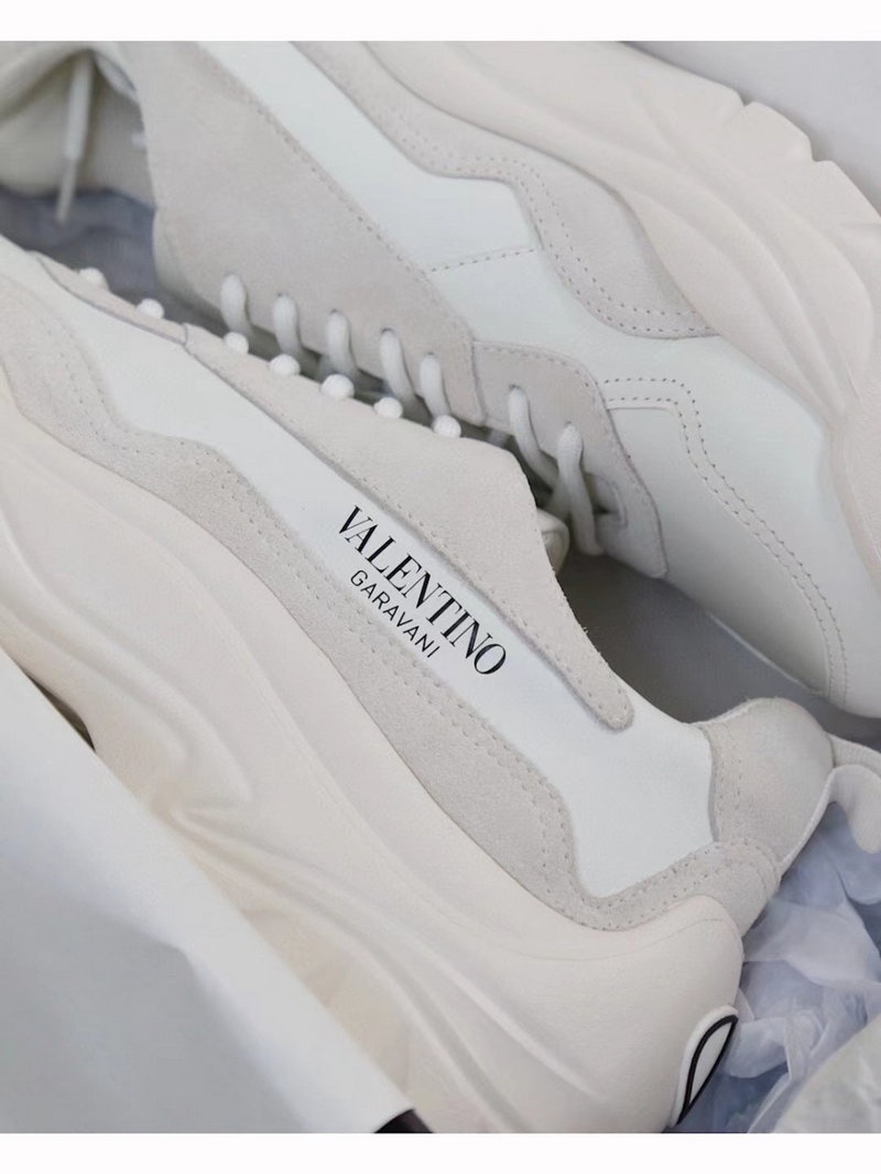 발렌티노 송아지 가죽 검보이 스니커즈 화이트 -해외배송-