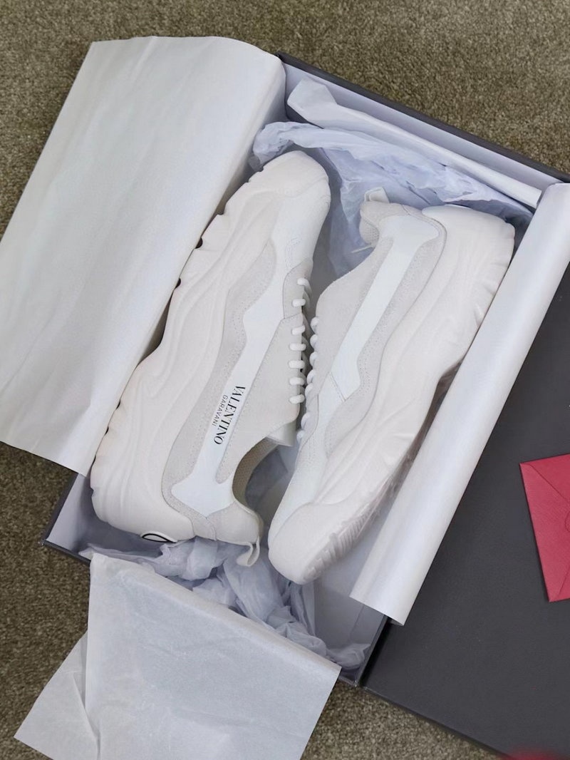 발렌티노 송아지 가죽 검보이 스니커즈 화이트 -해외배송-