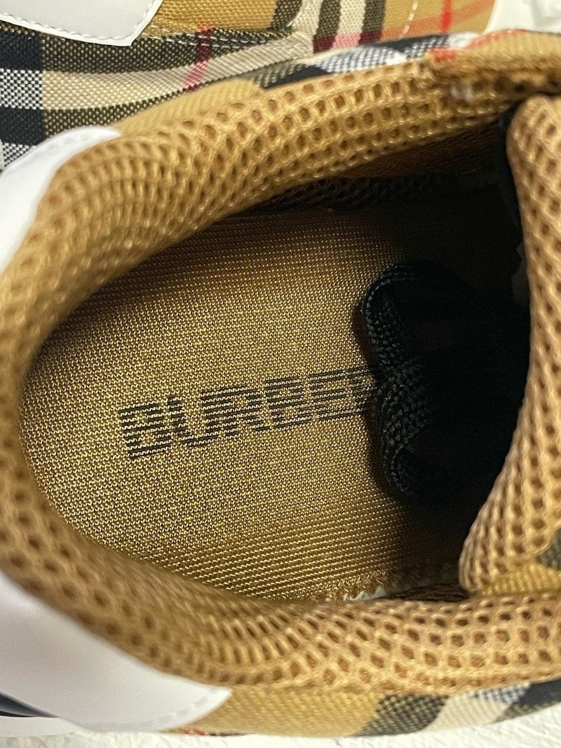 버버리 체크 벨크로 스니커즈